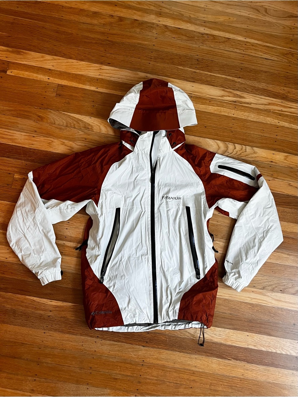 Columbia Omni-Tech Titanium White and Rust Rain/Snow Jacket